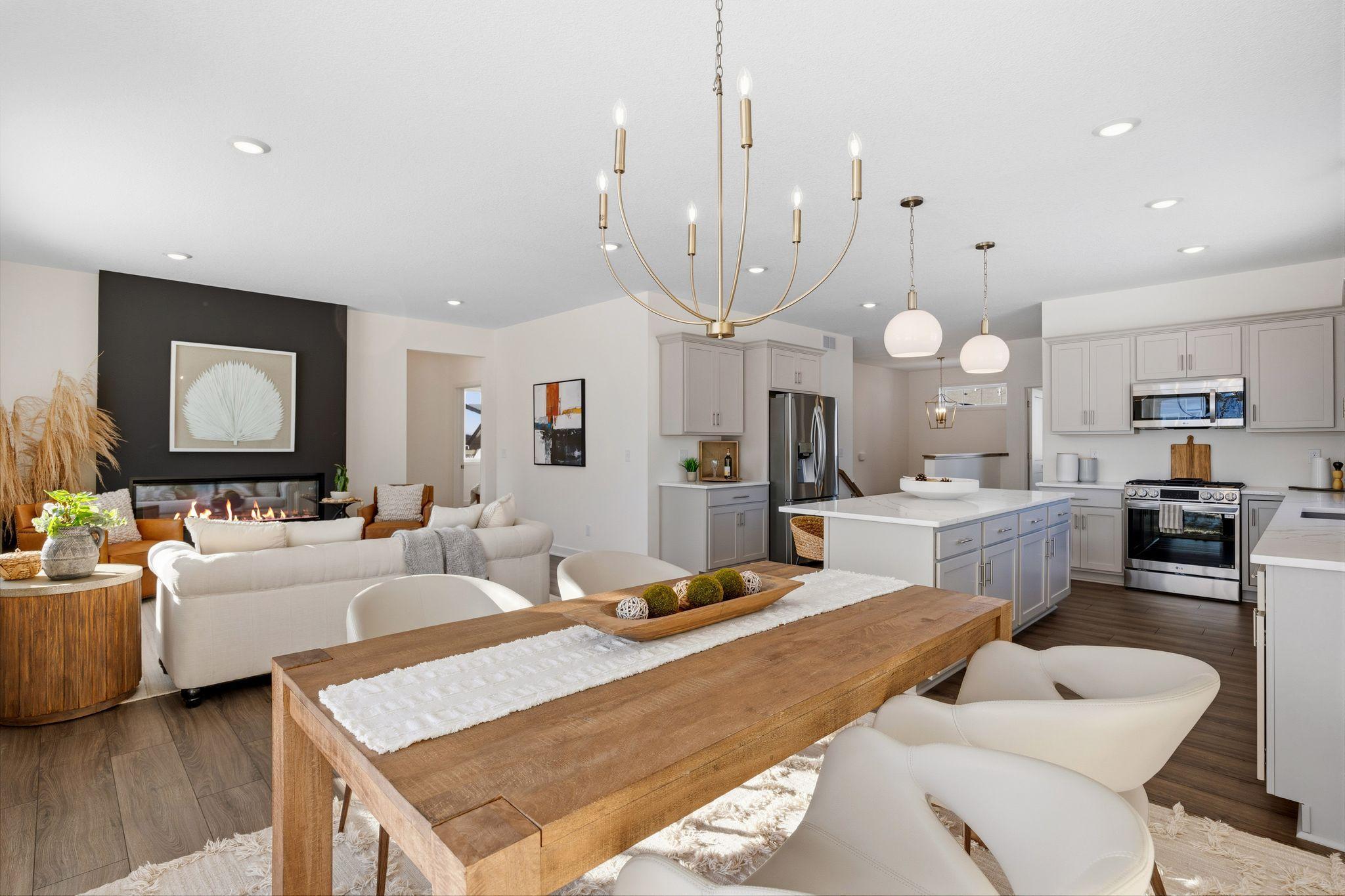 Dining / Living room area