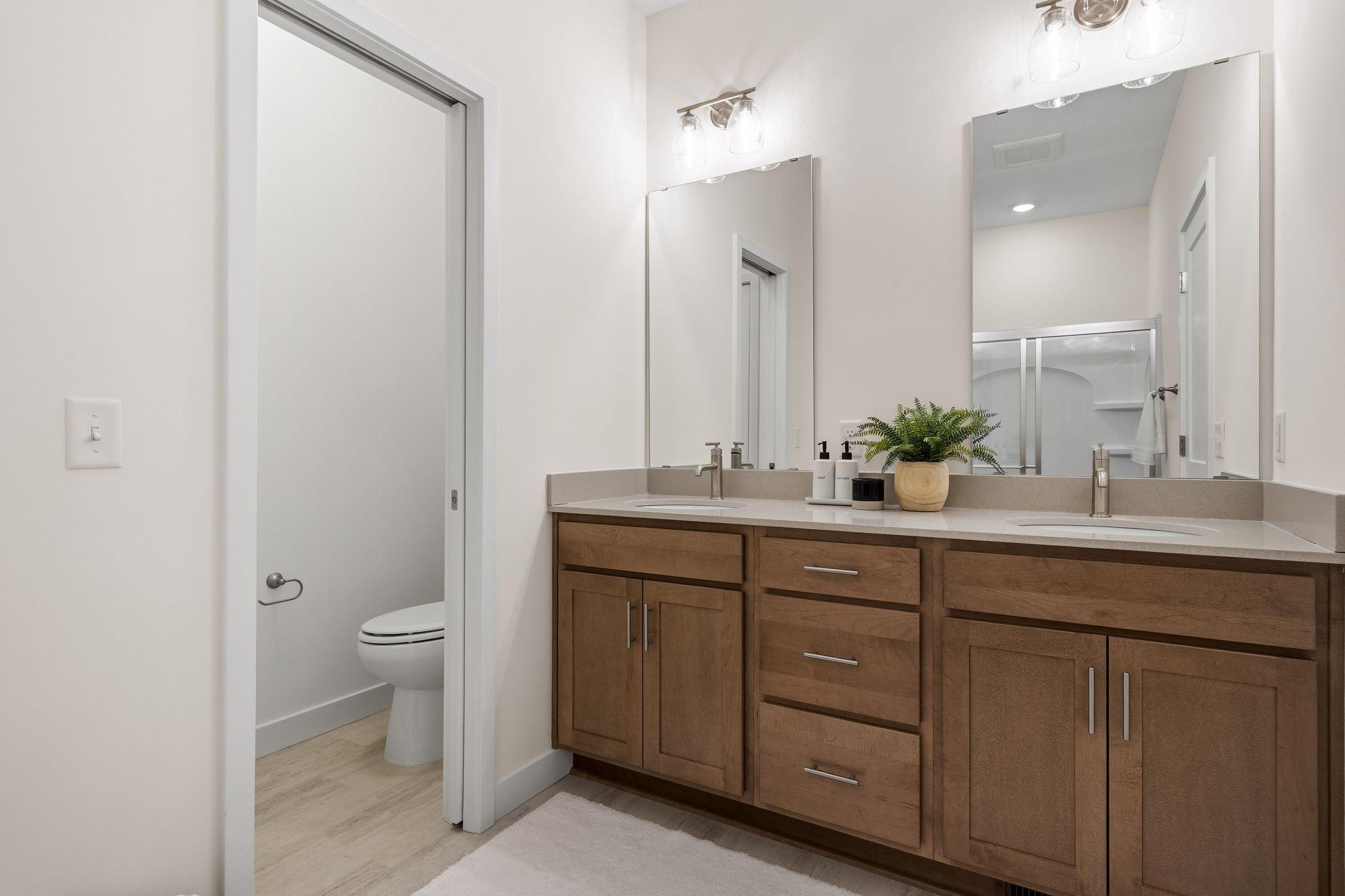 Owner's bath dual sinks