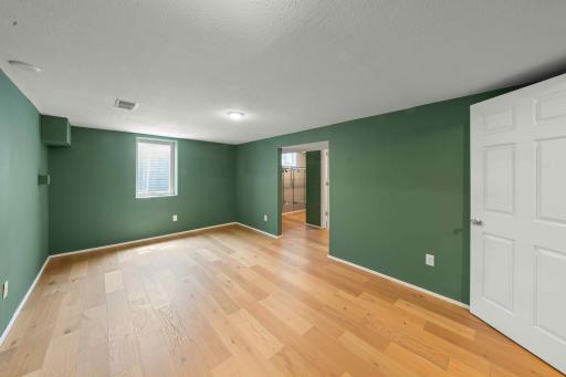 Huge 4th bedroom (second suite) in basement with walk-in closet and private bathroom