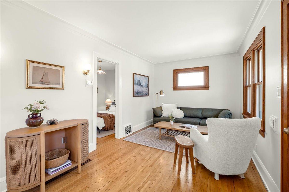 06-5324 Nokomis Ave-0010.jpg