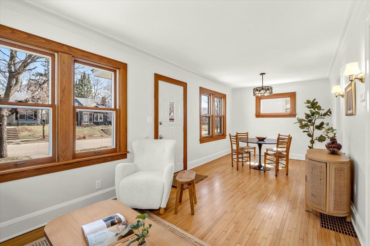 08-5324 Nokomis Ave-0012.jpg