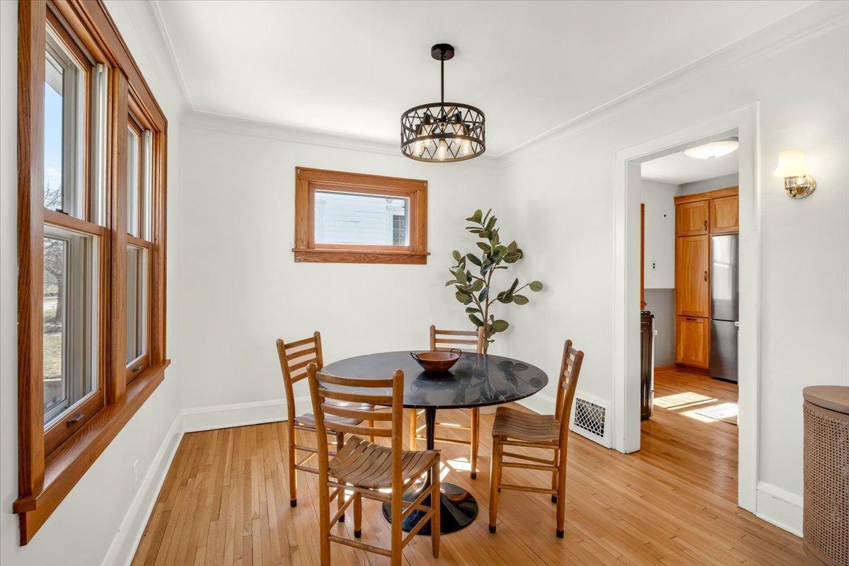 10-5324 Nokomis Ave-0014.jpg