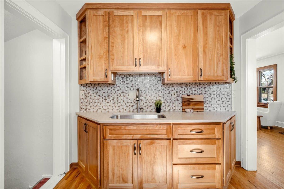 16-5324 Nokomis Ave-0020.jpg