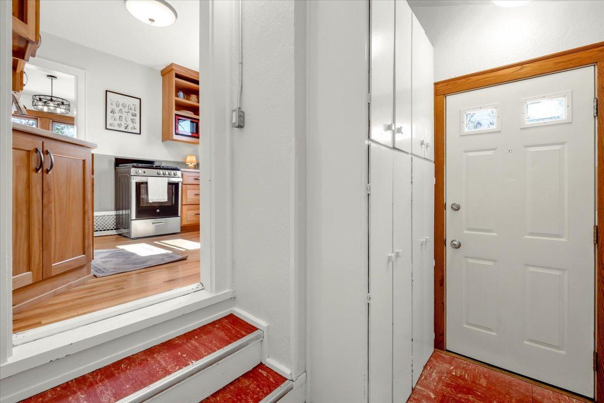 21-5324 Nokomis Ave-0025.jpg