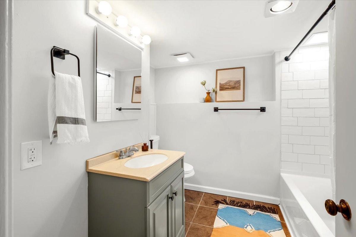 24-5324 Nokomis Ave-0028.jpg