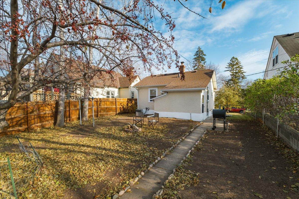 30-5324 Nokomis Ave-0005.jpg