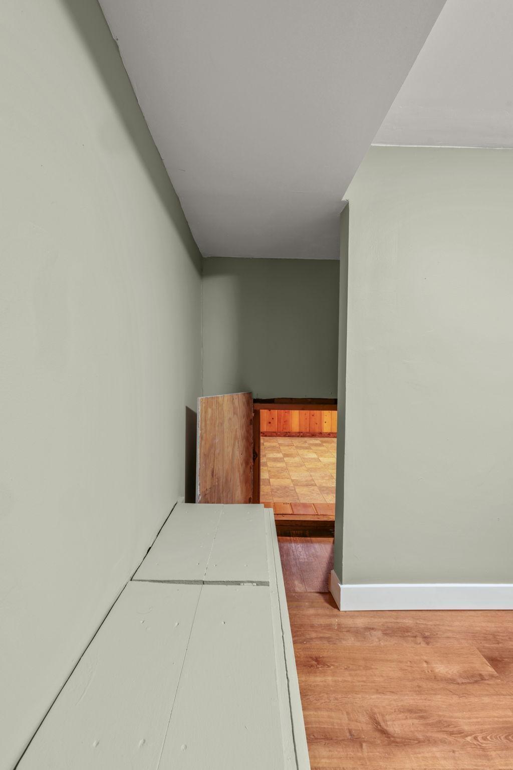 Secret Hatch/adjoining rooms