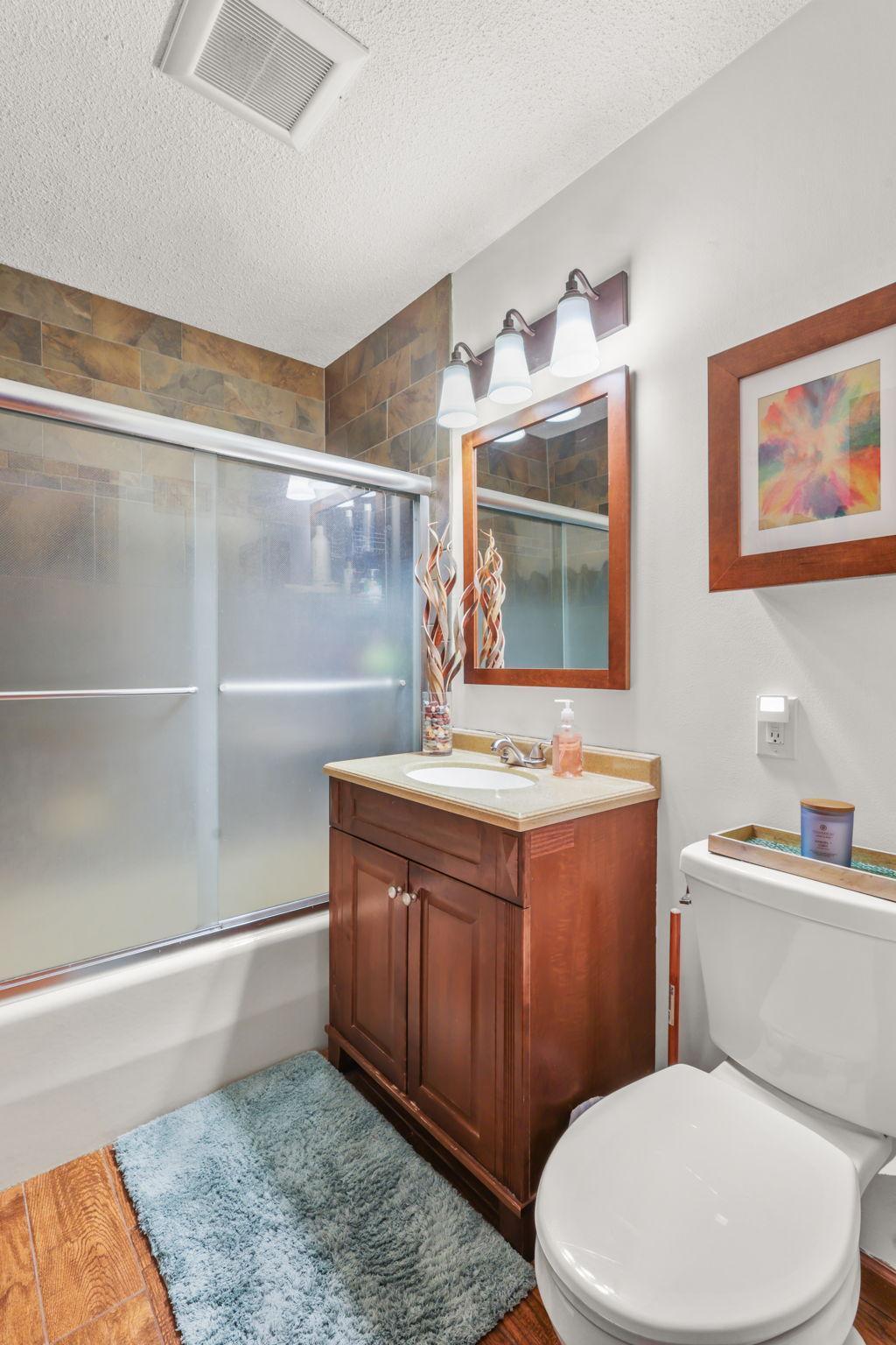 Main Floor Full Bath