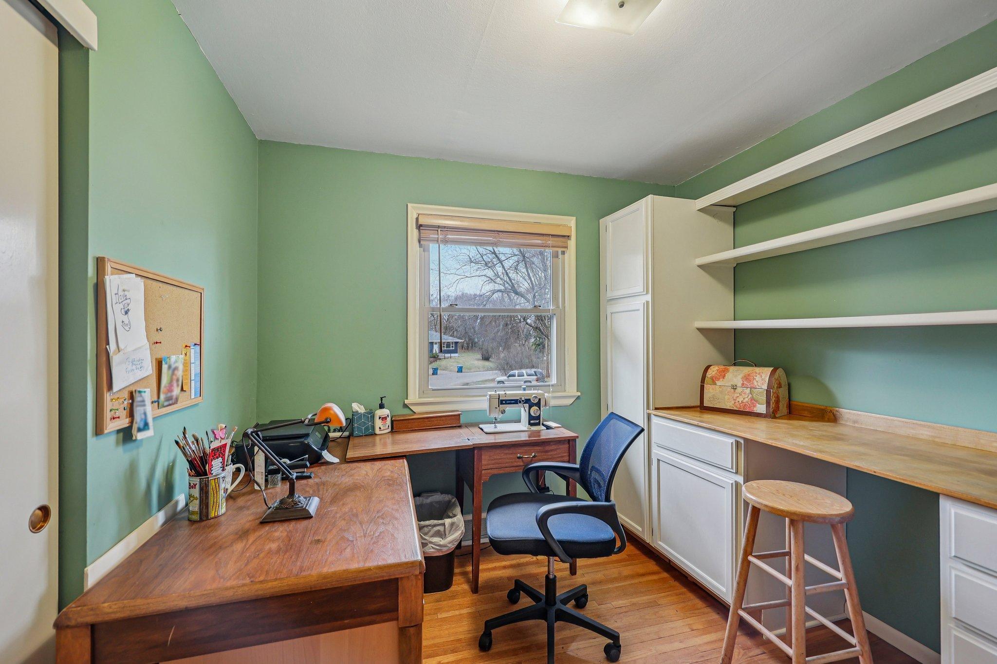 24-web-or-mls-Cedar Crest Rd-S1404-024.jpg