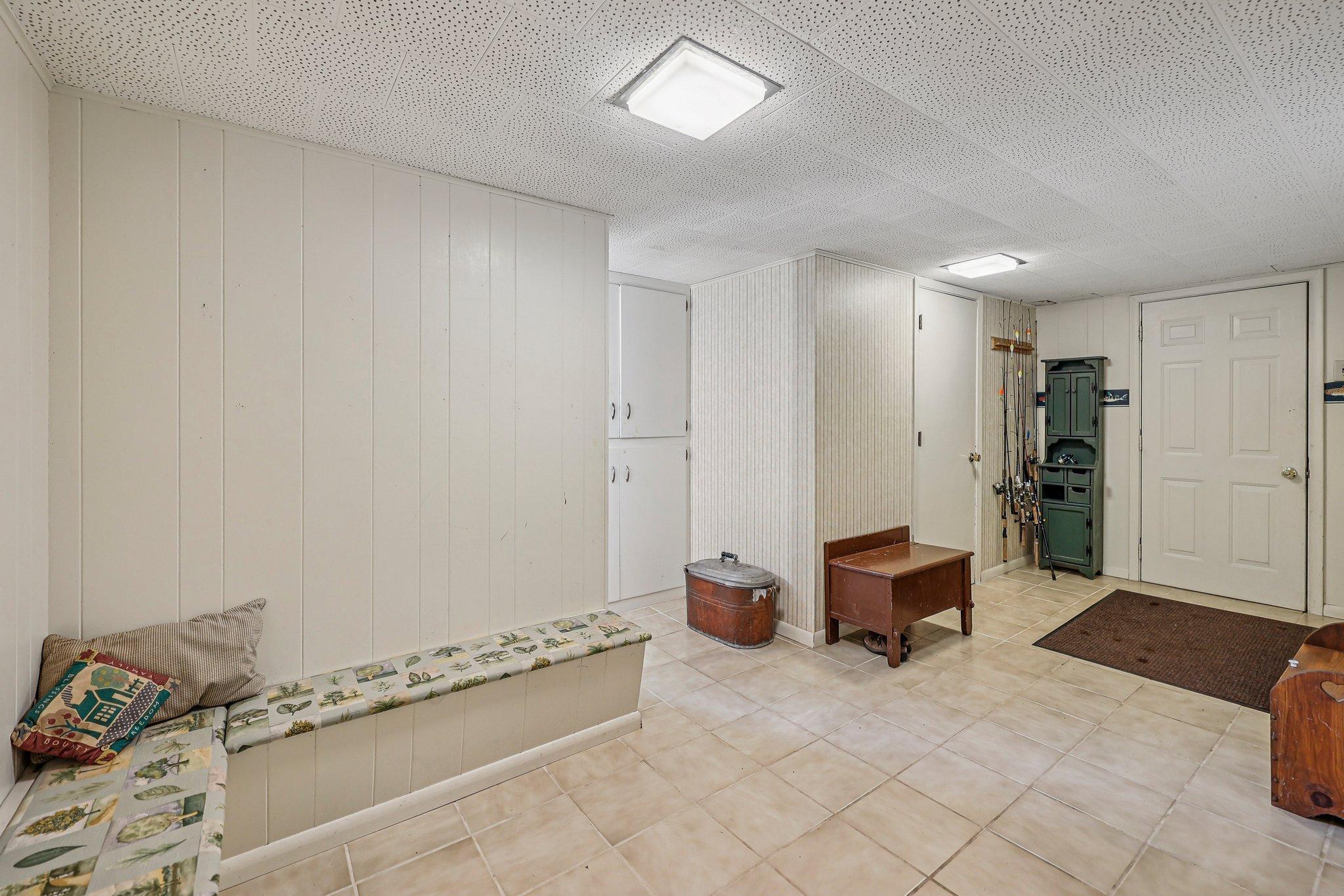 35-web-or-mls-Cedar Crest Rd-S1404-035.jpg