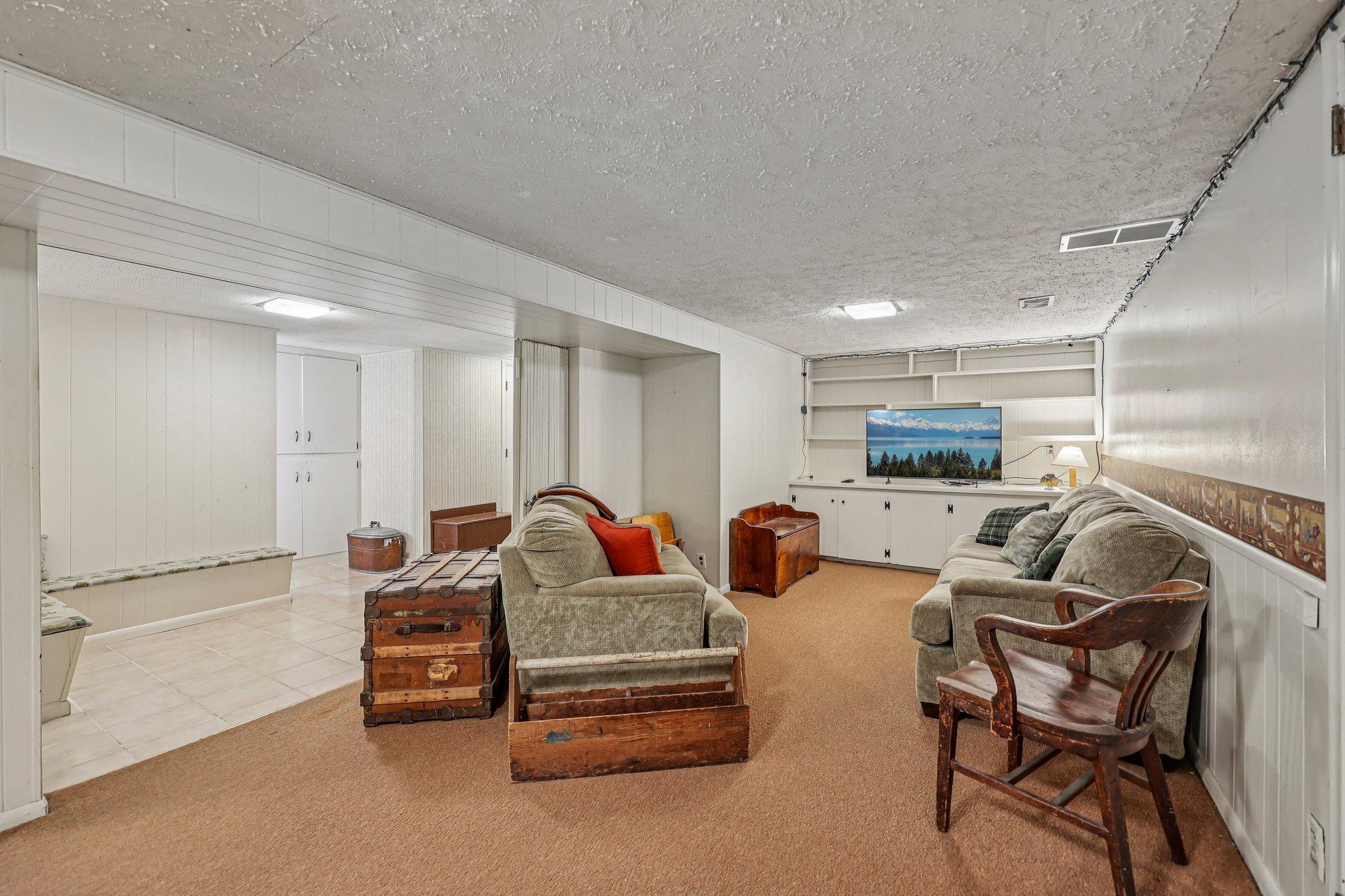 38-web-or-mls-Cedar Crest Rd-S1404-038.jpg