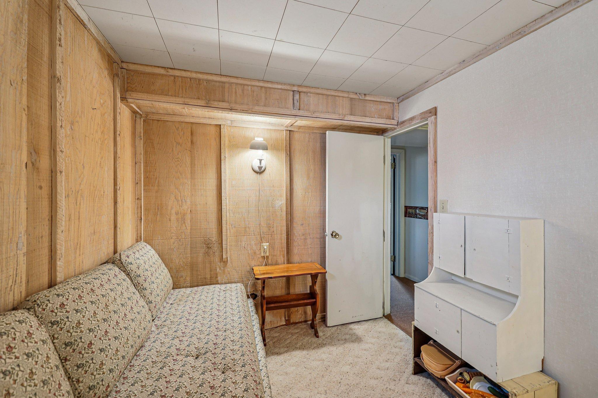 33-web-or-mls-Cedar Crest Rd-S1404-033.jpg