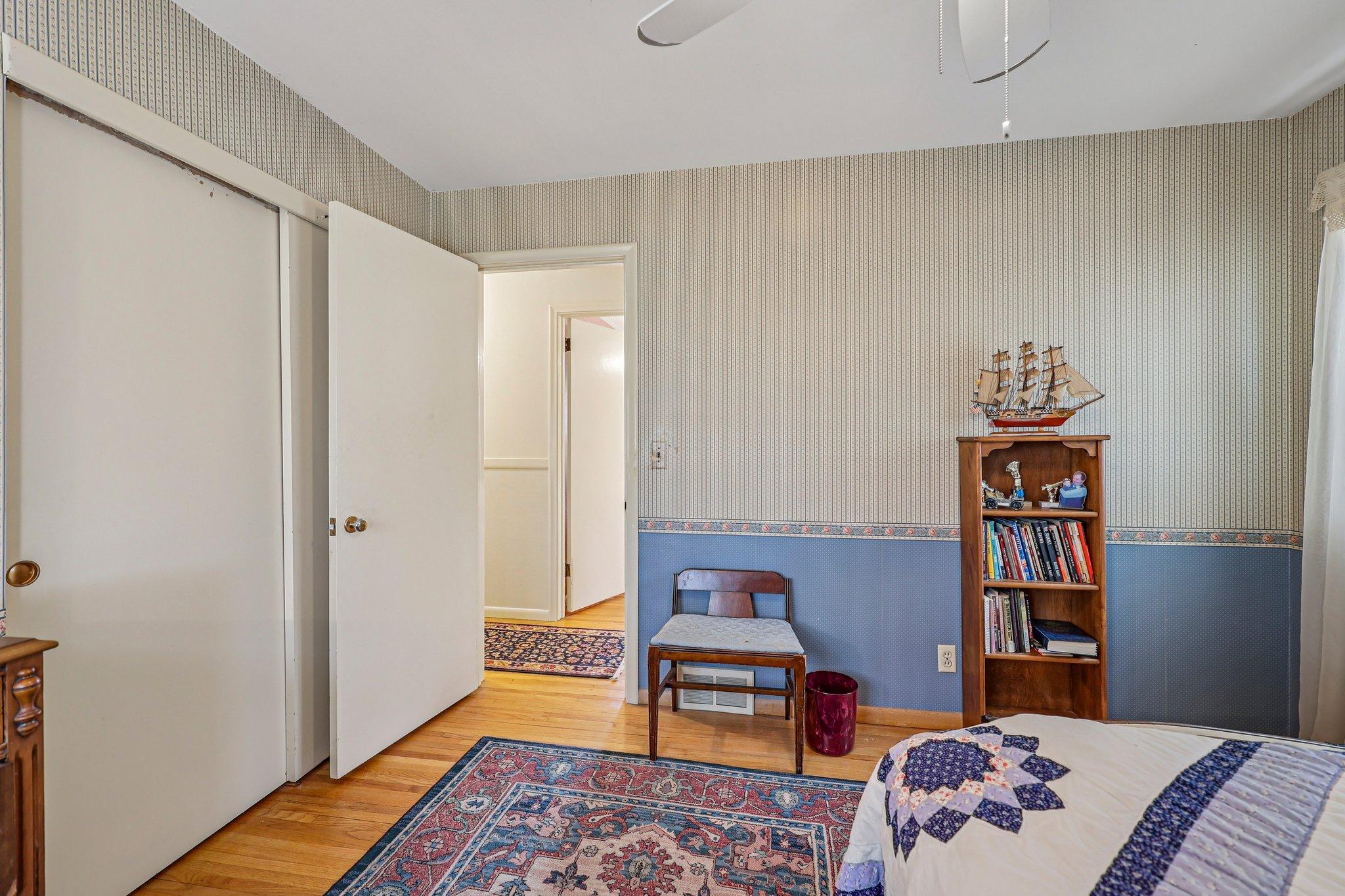 27-web-or-mls-Cedar Crest Rd-S1404-027.jpg