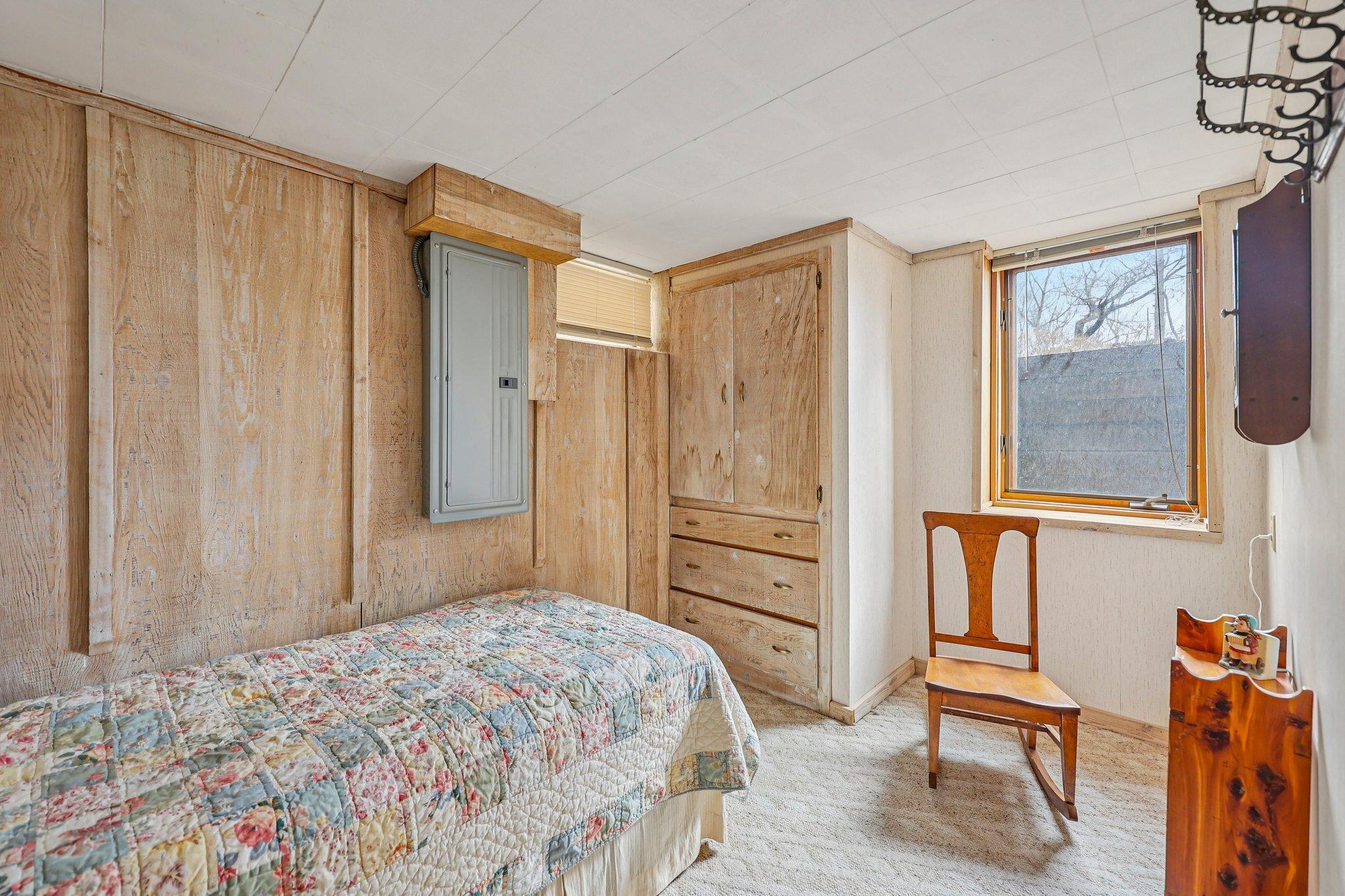 30-web-or-mls-Cedar Crest Rd-S1404-030.jpg