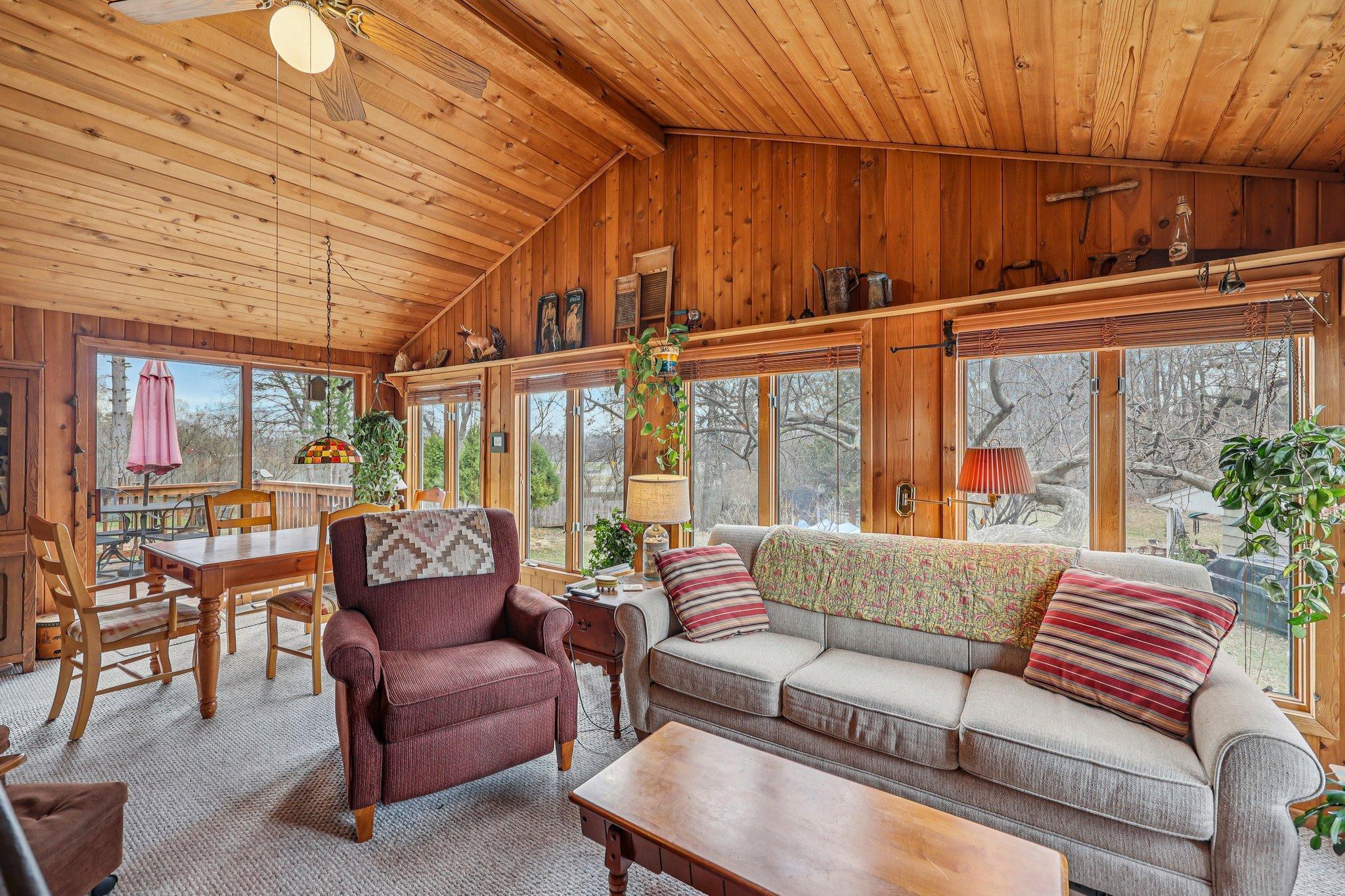 14-web-or-mls-Cedar Crest Rd-S1404-014.jpg