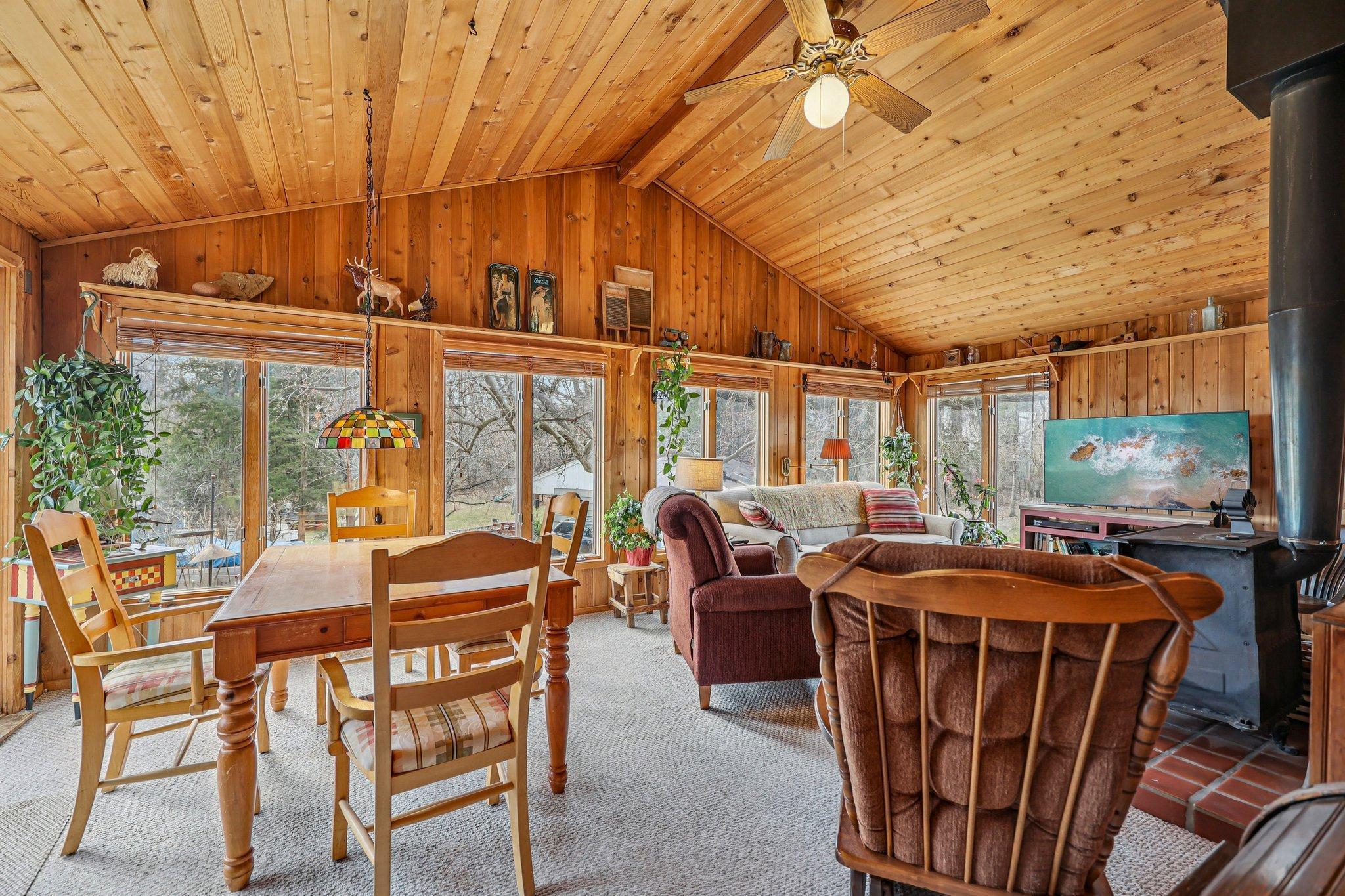 15-web-or-mls-Cedar Crest Rd-S1404-015.jpg