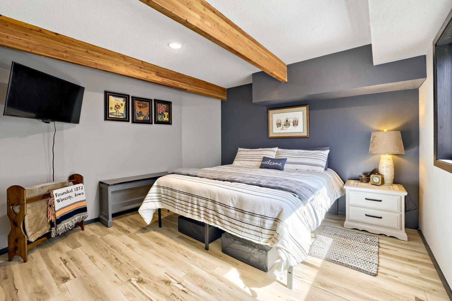 8630 215th St N - Web Quality - 025 - 19 Bedroom.jpg