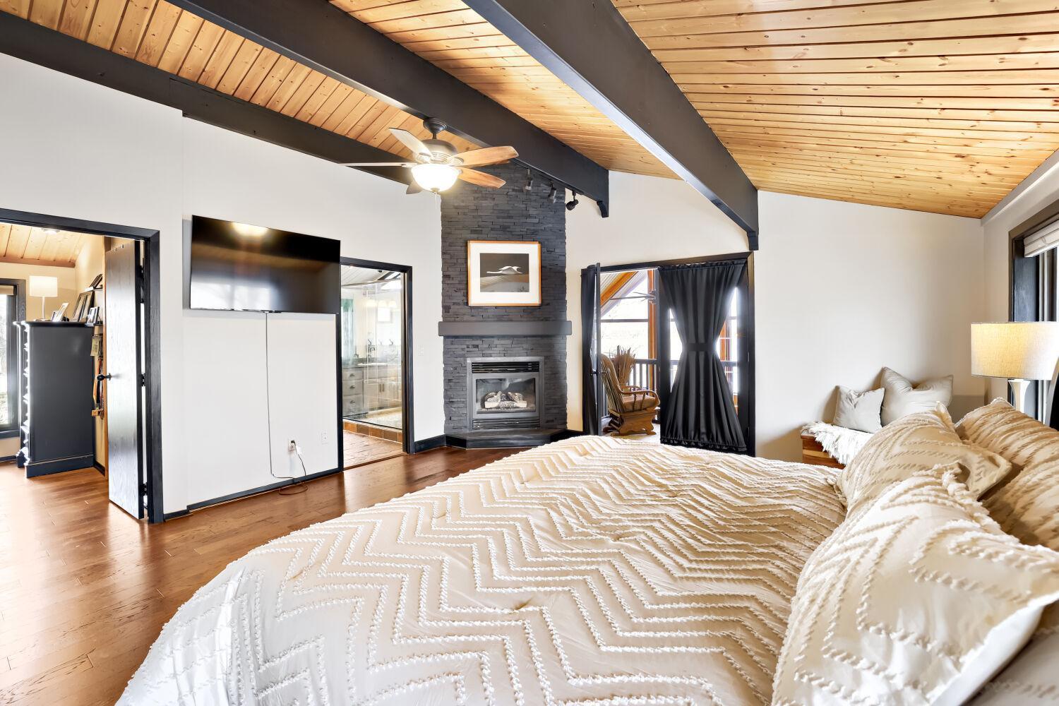 8630 215th St N - Web Quality - 019 - 13 Primary Bedroom.jpg