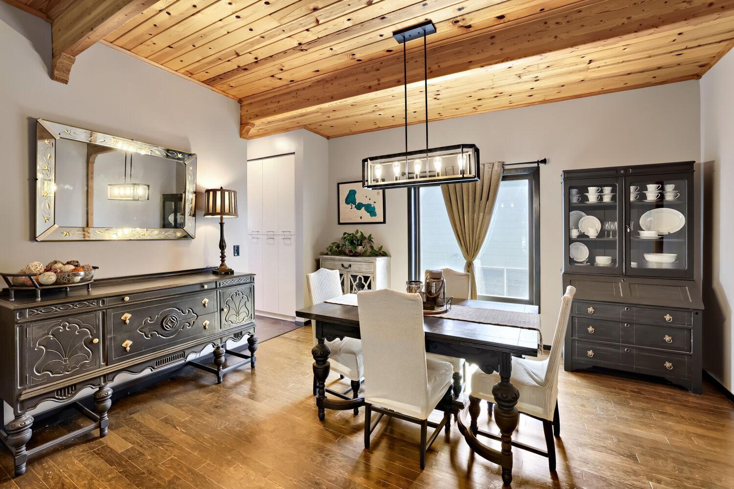 8630 215th St N - Web Quality - 009 - 04 Dining Room.jpg