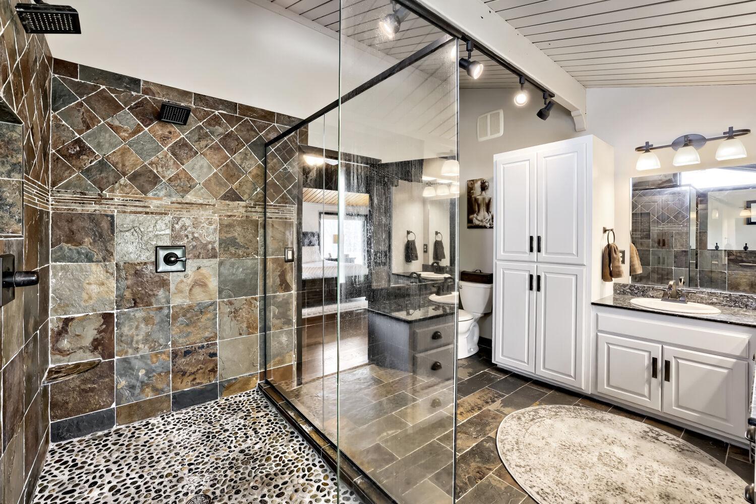 8630 215th St N - Web Quality - 022 - 16 Primary Bathroom.jpg