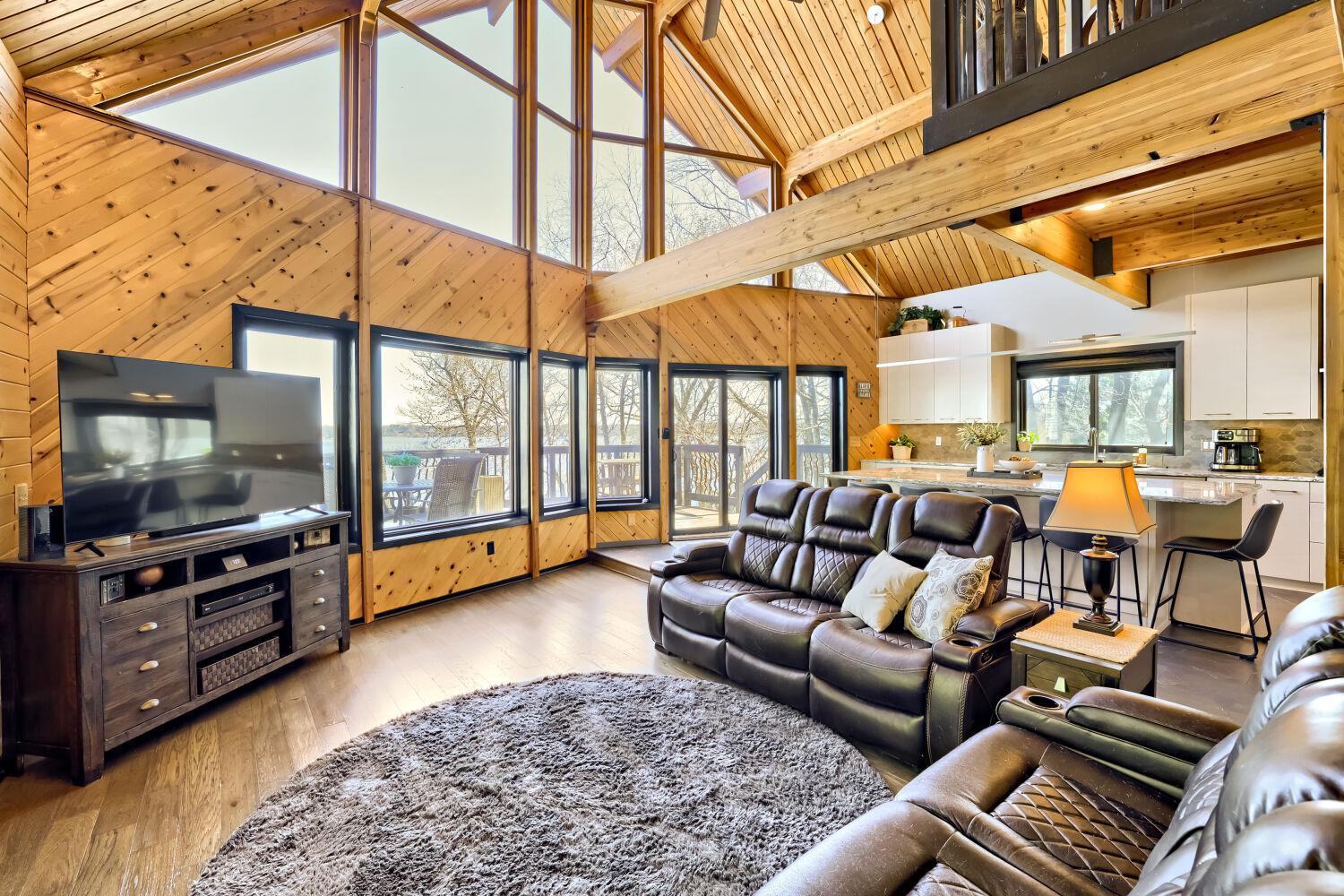 8630 215th St N - Web Quality - 006 - 03 Living Room.jpg