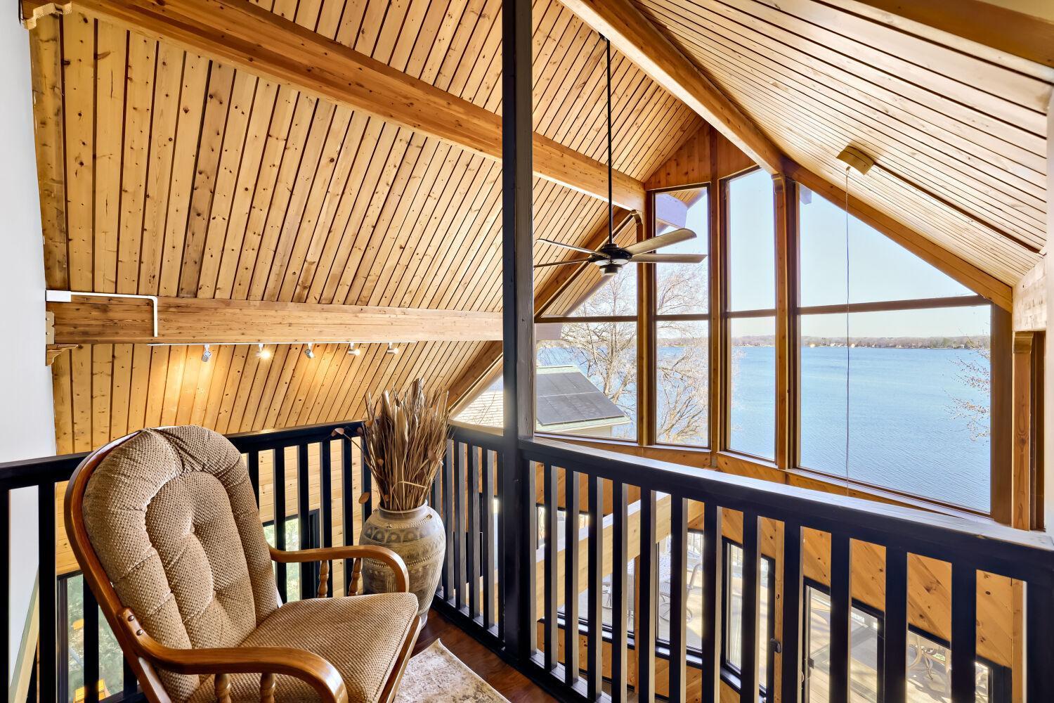 8630 215th St N - Web Quality - 018 - 12 Family Room.jpg