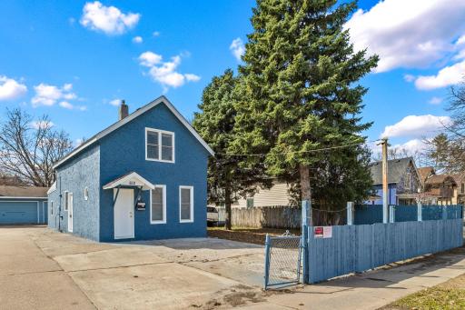 612 Bush Avenue, Saint Paul, MN 55130