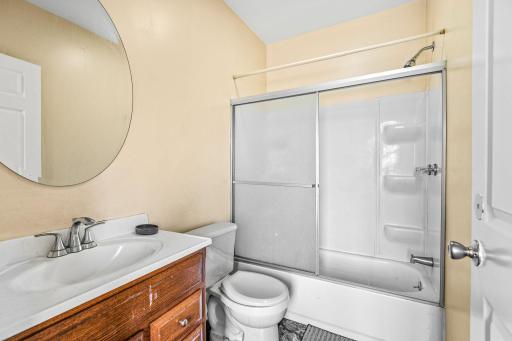 612 Bush Avenue, Saint Paul, MN 55130