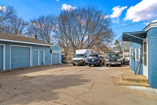 612 Bush Avenue, Saint Paul, MN 55130