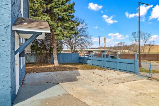 612 Bush Avenue, Saint Paul, MN 55130