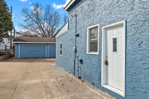 612 Bush Avenue, Saint Paul, MN 55130