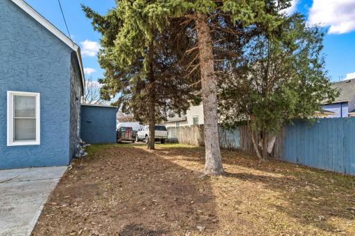 612 Bush Avenue, Saint Paul, MN 55130