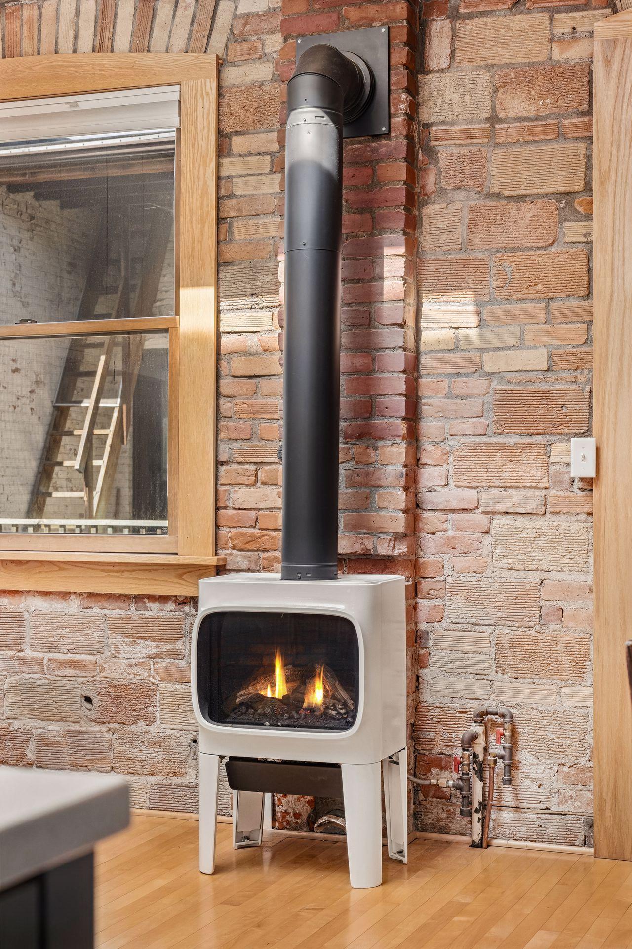 Free standing retro Jotul gas fireplace