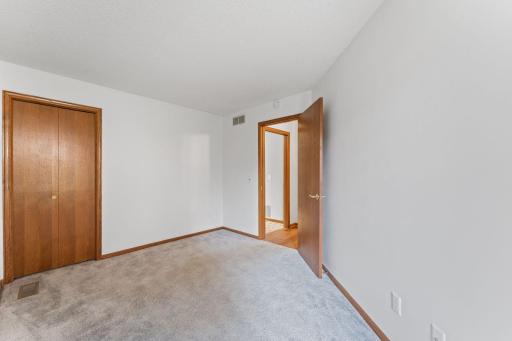 2136 49th Way E, Inver Grove Heights, MN 55077