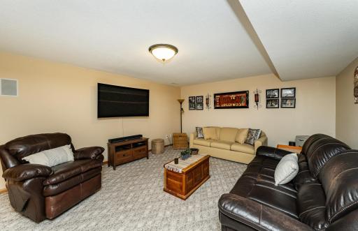2112 Alice Lane SW, Rochester, MN 55902