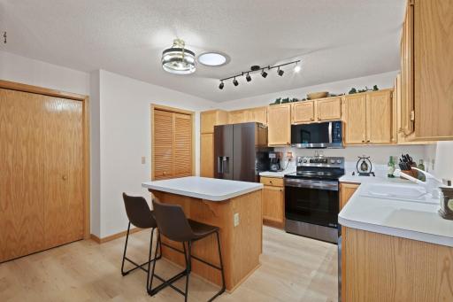 9949 Tamarack Cove, Saint Paul, MN 55125