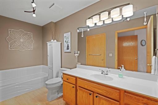 9949 Tamarack Cove, Saint Paul, MN 55125
