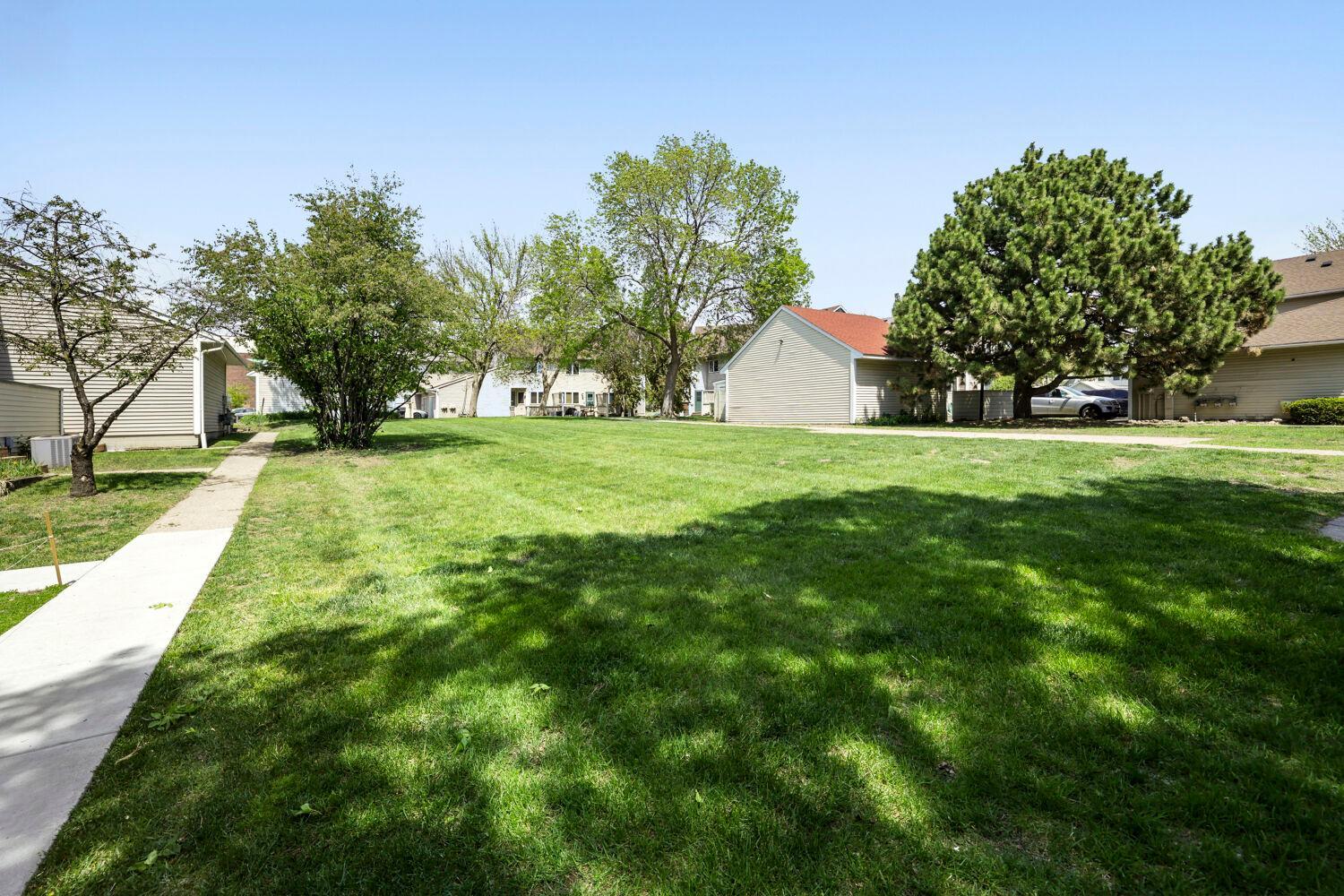 Common lawn welcomes residents