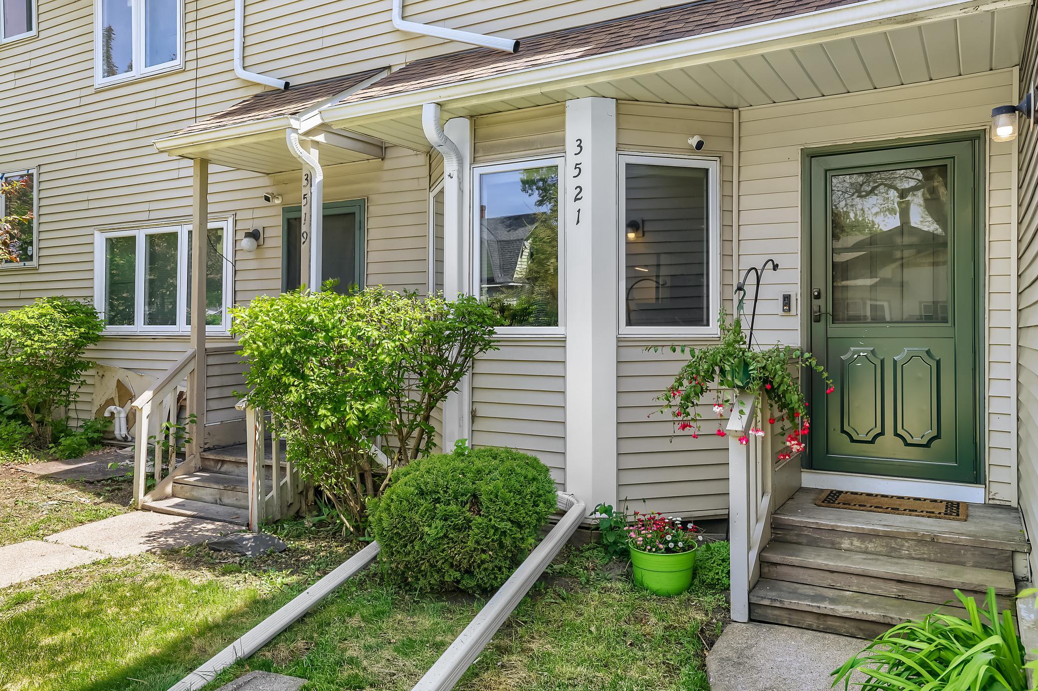 Welcome to 3521 Clinton Ave S