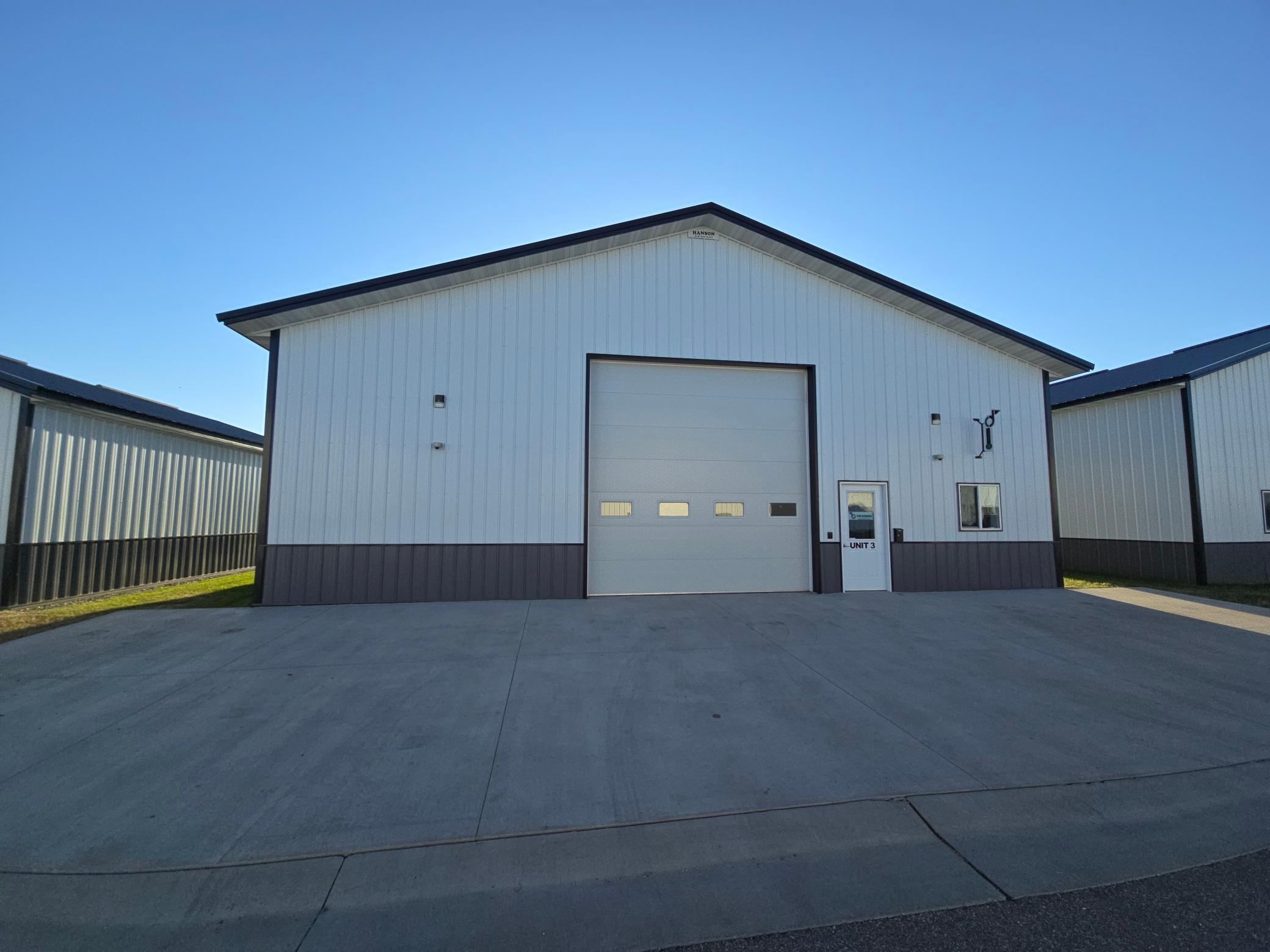 Extra large Concrete Parking