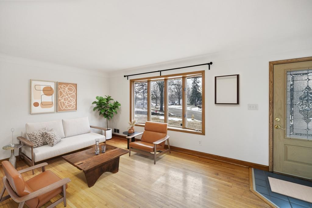 Living room - this room has been virtually staged