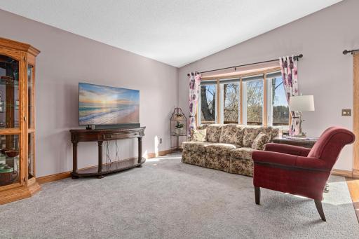 5712 Royal Oaks Drive, Saint Paul, MN 55126