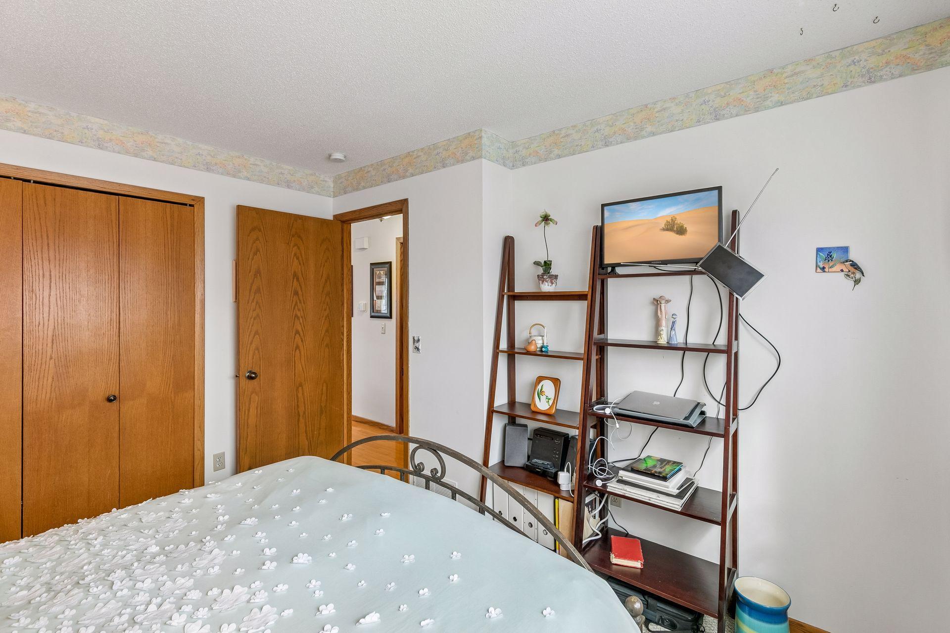 Alternate view of BR 1.