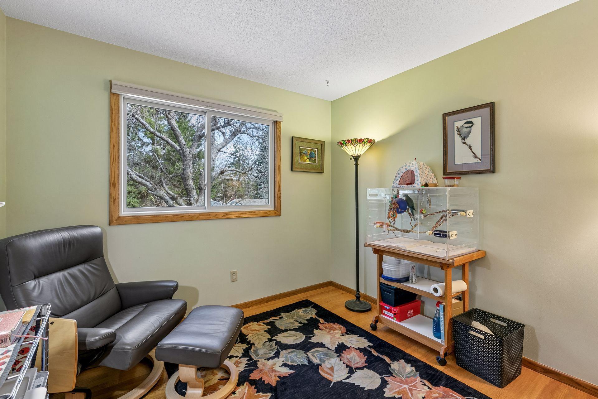 Upper level BR 2 that faces the backyard.