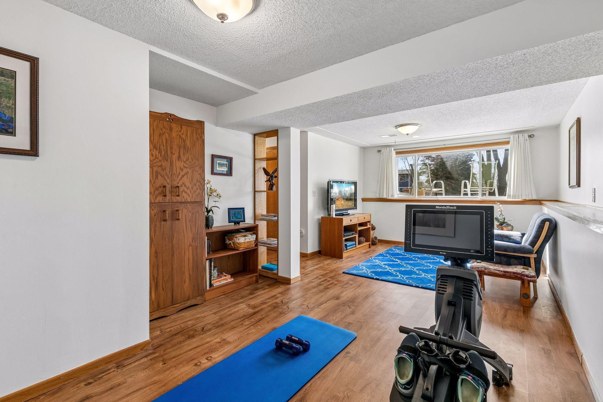 A lower level that offers so many possibilities!