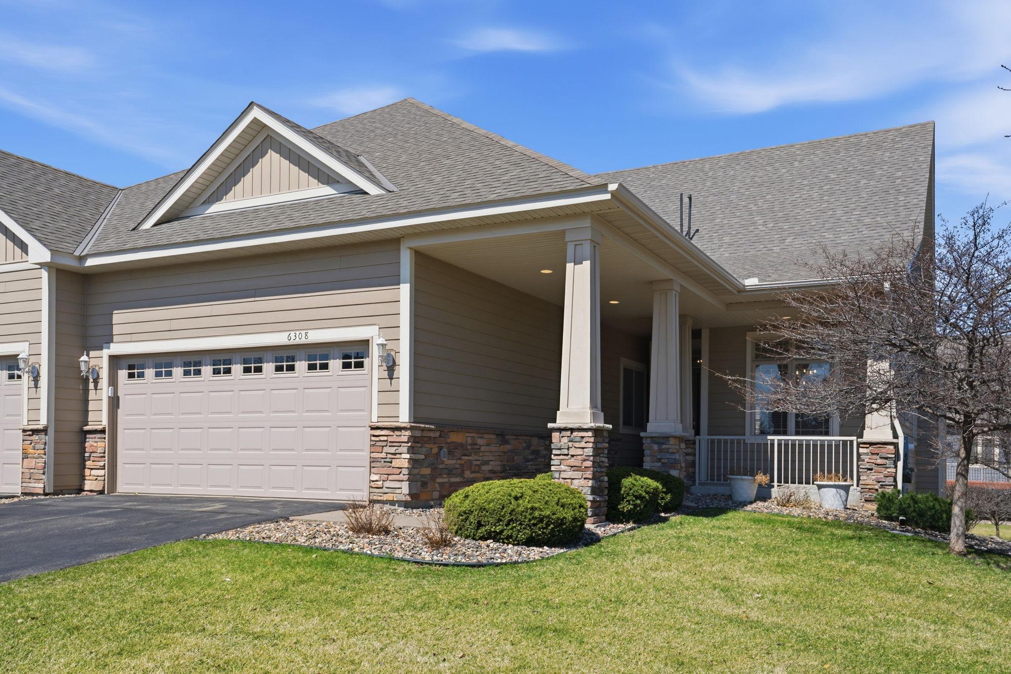 3-web-or-mls-6308 99th Ave N-2.jpg