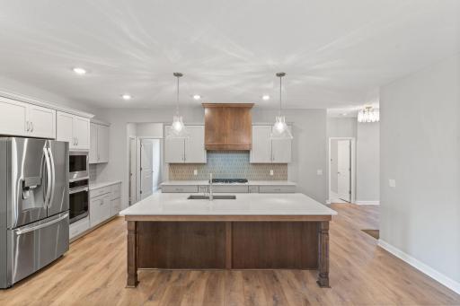 Large center island. Great for entertaining.