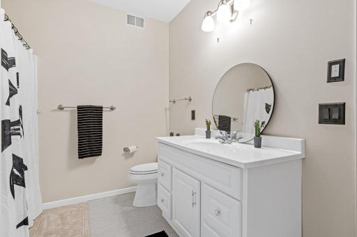 2710 Red Splendor Circle E, Saint Paul, MN 55119