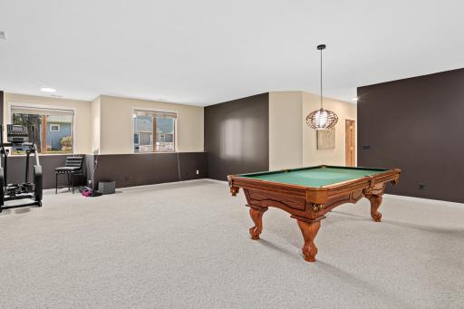2710 Red Splendor Circle E, Saint Paul, MN 55119