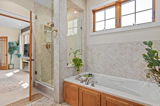 2710 Red Splendor Circle E, Saint Paul, MN 55119